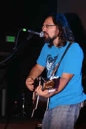 PICT0015ta.JPG (31117 bytes)