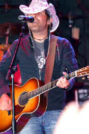 tomlinband (2).jpg (84806 bytes)