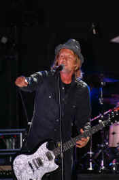 switchfoot (13).JPG (32163 bytes)