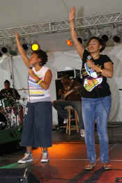 israelnewbreedtent (1).JPG (46460 bytes)