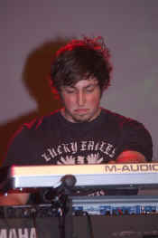 desperation (30).JPG (27051 bytes)